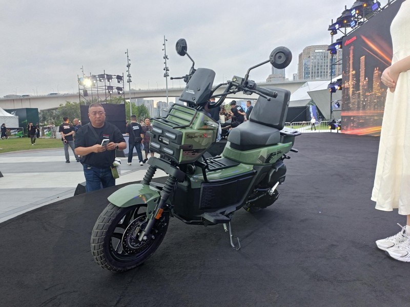 Honda ra mắt xe tay ga SquareX125: Dáng 'hình hộp' độc đáo, ABS 2 kênh - Ảnh 2.