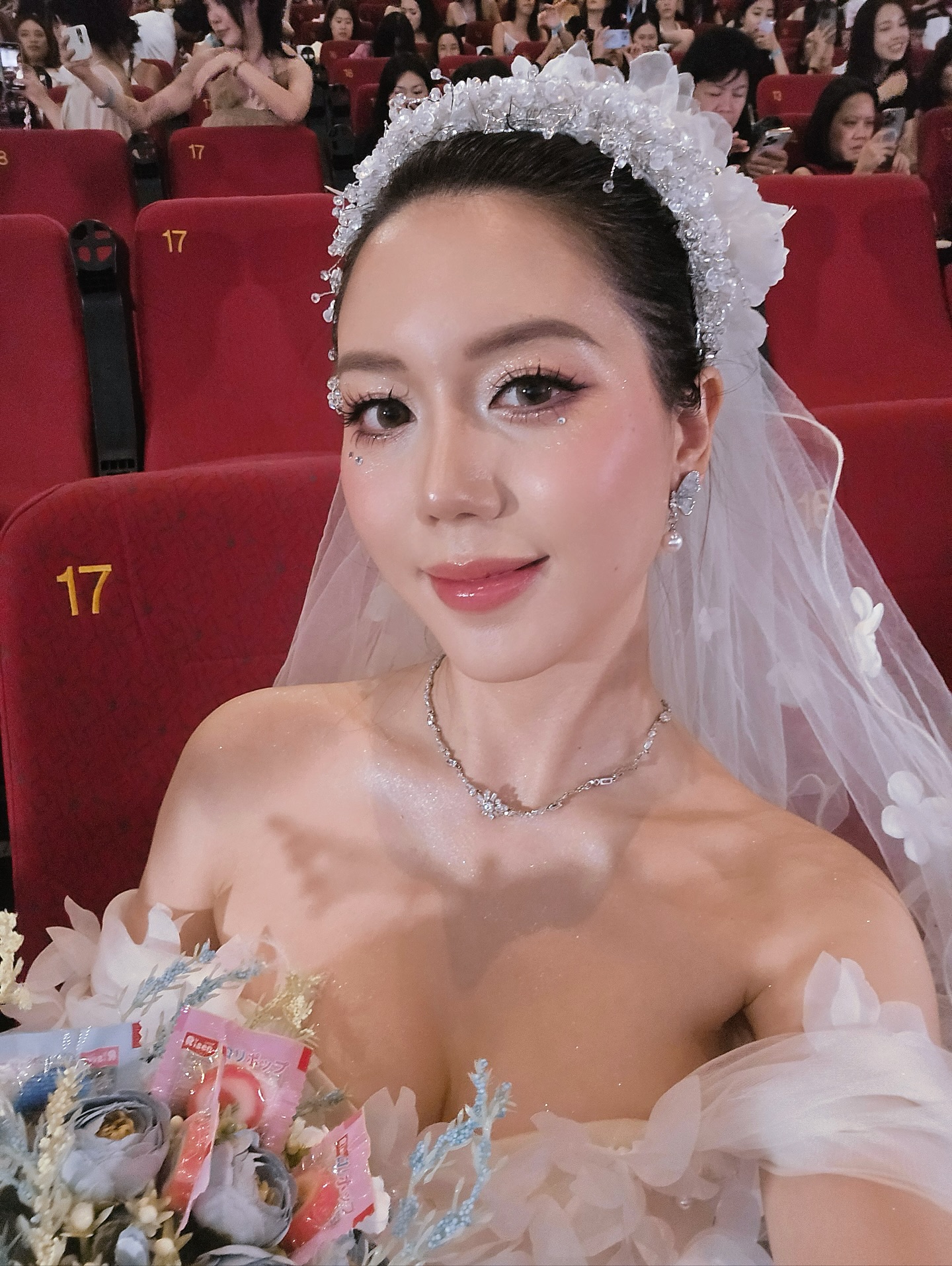 Báo Trung nói gì về “bà xã Việt Nam” của Hứa Quang Hán mà fan trong nước ghen đỏ mắt? - Ảnh 6. Báo Trung nói gì về “bà xã Việt Nam” của Hứa Quang Hán mà fan trong nước ghen đỏ mắt? - Ảnh 6.