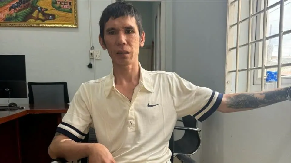 Bị can Thuận tại công an. Ảnh: C.A sử dụng ma túy.jpg