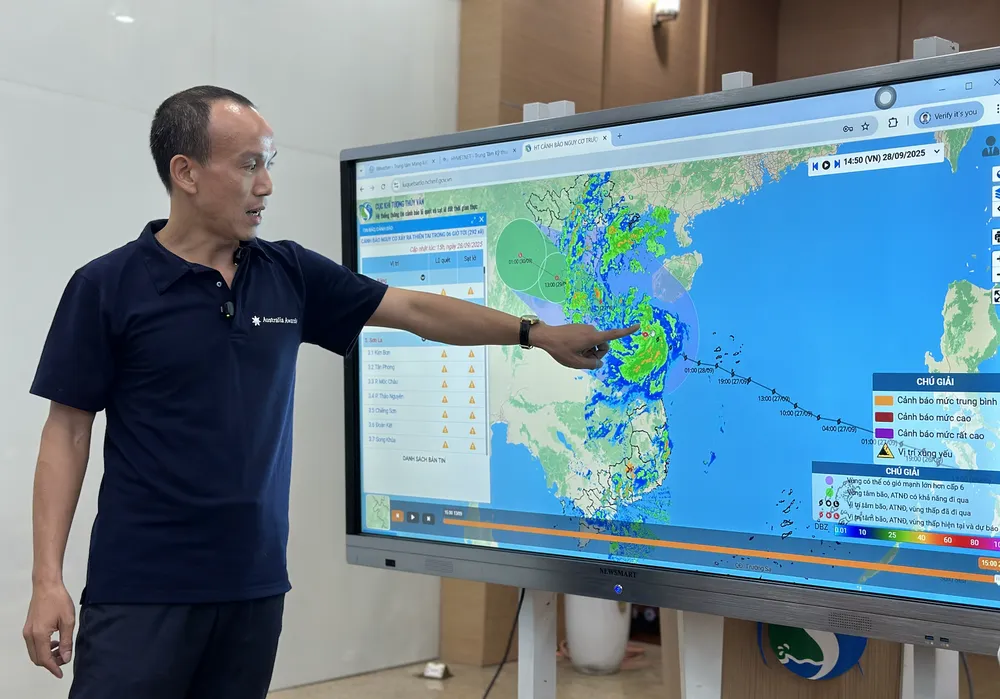 Ông Hoàng Phúc Lâm, Phó Giám đốc Trung tâm Dự báo Khí tượng thuỷ văn Quốc gia cho biết tối và đêm 28-9 là thời điểm gió mạnh nhất. Khu vực có gió mạnh nhất là Thanh Hóa tới phía bắc Quảng Trị. bão số 10..png