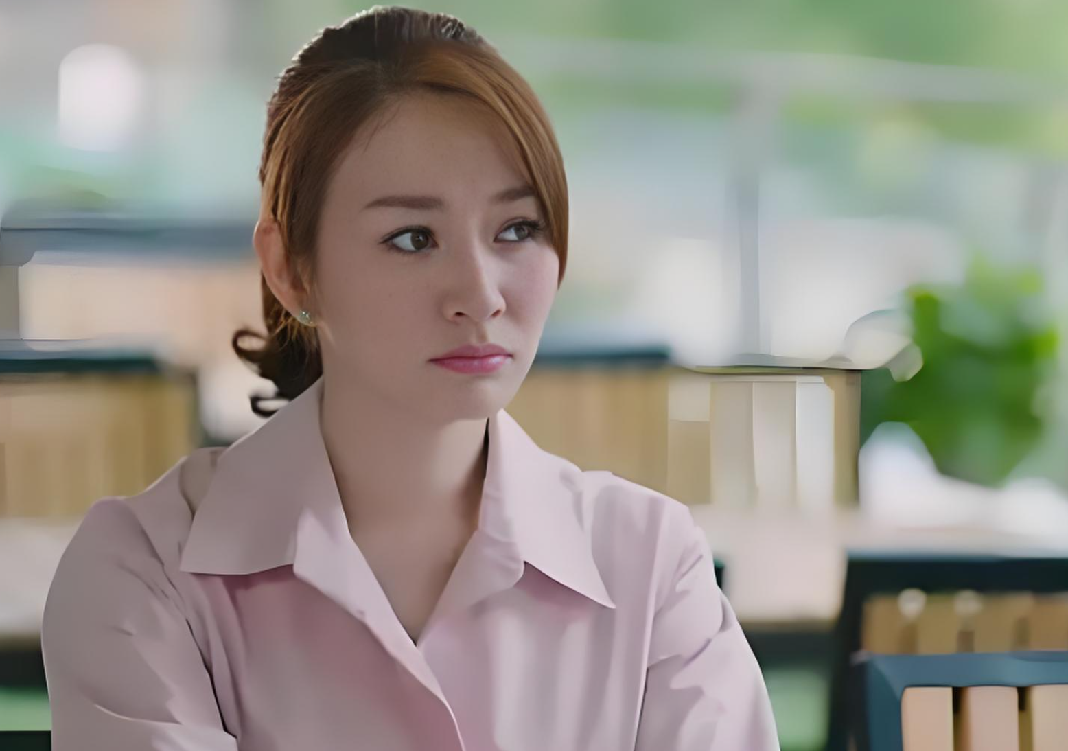 Khi tôi đang lúi húi bận rộn nấu ăn trong bếp, em gái lại có hành động khiến tôi giận sôi máu- Ảnh 1.