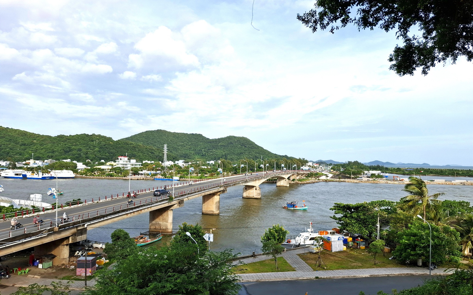 Hà Tiên thập cảnh: Kim Dự lan đào chỉ còn phế tích- Ảnh 1.