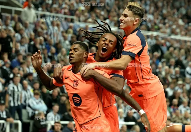 Chân sút người Anh tỏa sáng rực rỡ với cú đúp cho Barcelona ở mặt trận Champions League. Ảnh: EPA. Ngôi sao Rashford