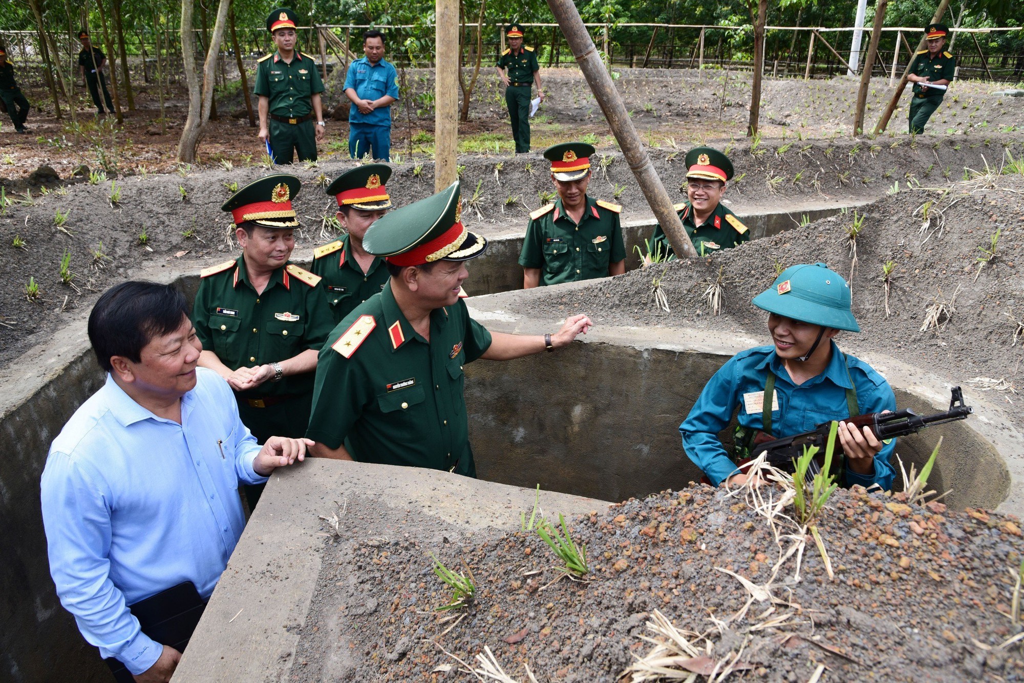 LLVT Quân khu 7 ngày càng vững mạnh- Ảnh 1. LLVT Quân khu 7 ngày càng vững mạnh- Ảnh 1.