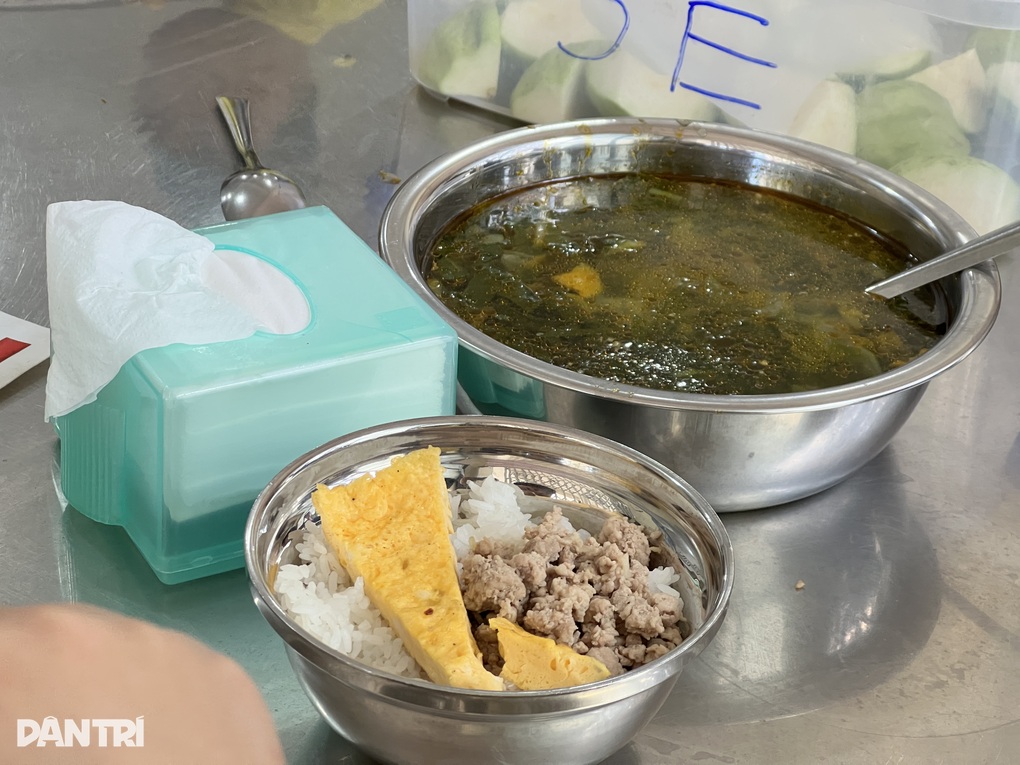 Lâm Đồng thanh tra bếp ăn trường học sau vụ tố thực phẩm kém chất lượng - 1