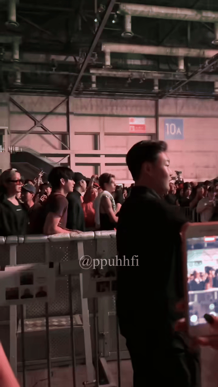 Tìm ra danh tính tình tin đồn của V (BTS), được lòng fan hơn cả Jennie?- Ảnh 3. Tìm ra danh tính tình tin đồn của V (BTS), được lòng fan hơn cả Jennie?- Ảnh 3.