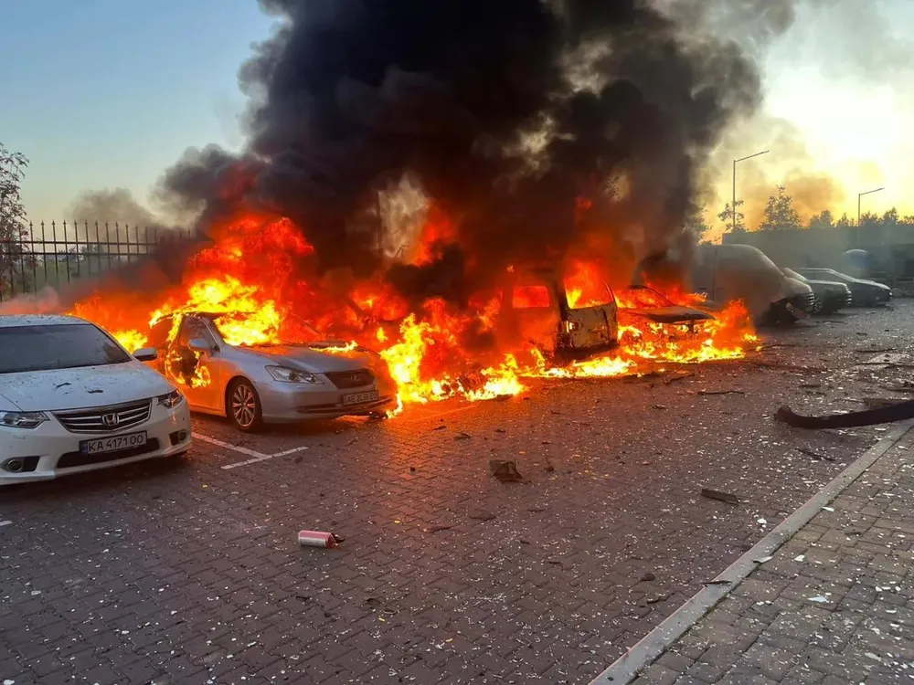 Hậu quả sau đợt không kích quy mô lớn tại tỉnh Kiev rạng sáng 20-9. Ảnh: TELEGRAM Ukraine bị không kích quy mô lớn