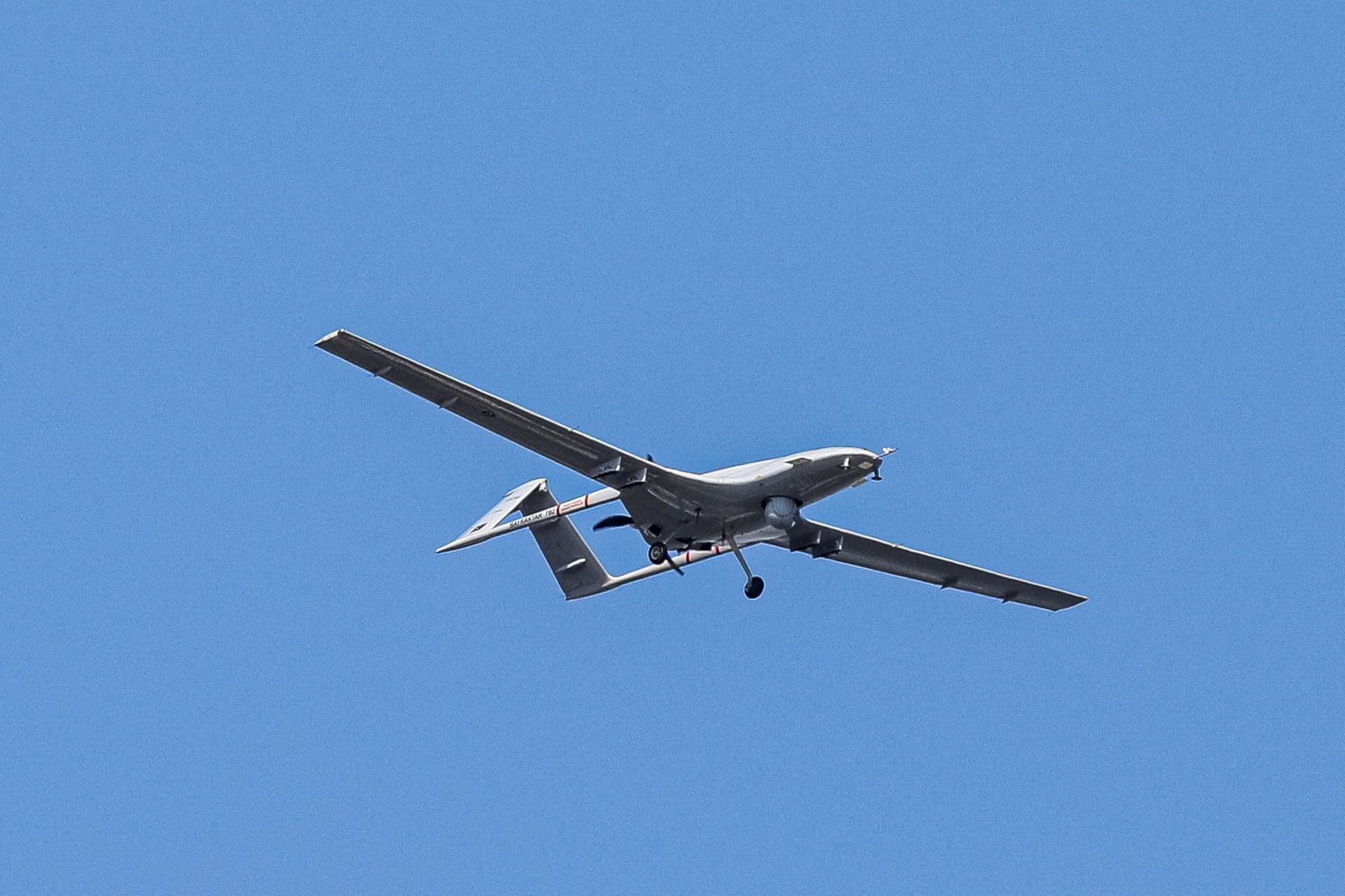 Lợi thế UAV trong xung đột quân sự: Sức mạnh tấn công và chi phí hiệu quả - Ảnh 1. Lợi thế UAV trong xung đột quân sự: Sức mạnh tấn công và chi phí hiệu quả - Ảnh 1.