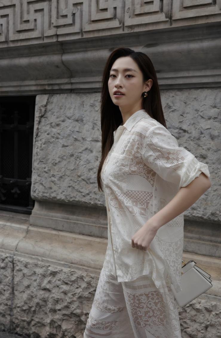 Lương Thùy Linh diện cả cây đồ hiệu Fendi nổi bật tại Milan - 6