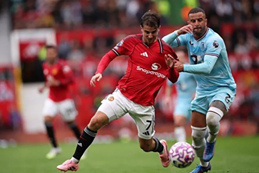 MU bán ngôi sao hiện có giá cao hơn Mason Mount (phải). ẢNH: EPA MU bán ngôi sao hiện có giá cao hơn Mason Mount,MU,MOUNT