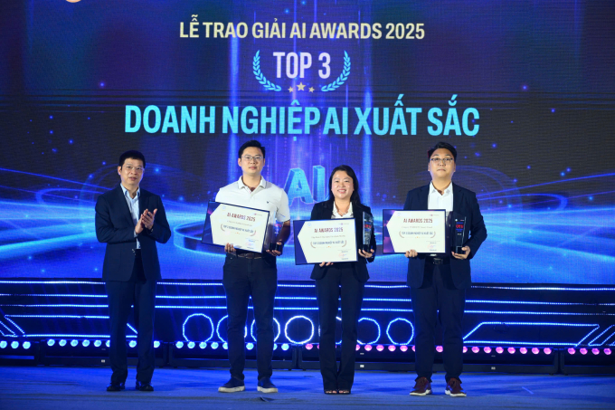 Các đại diện nhận giải Top 3 Doanh nghiệp AI xuất sắc. Ảnh: Lưu Quý