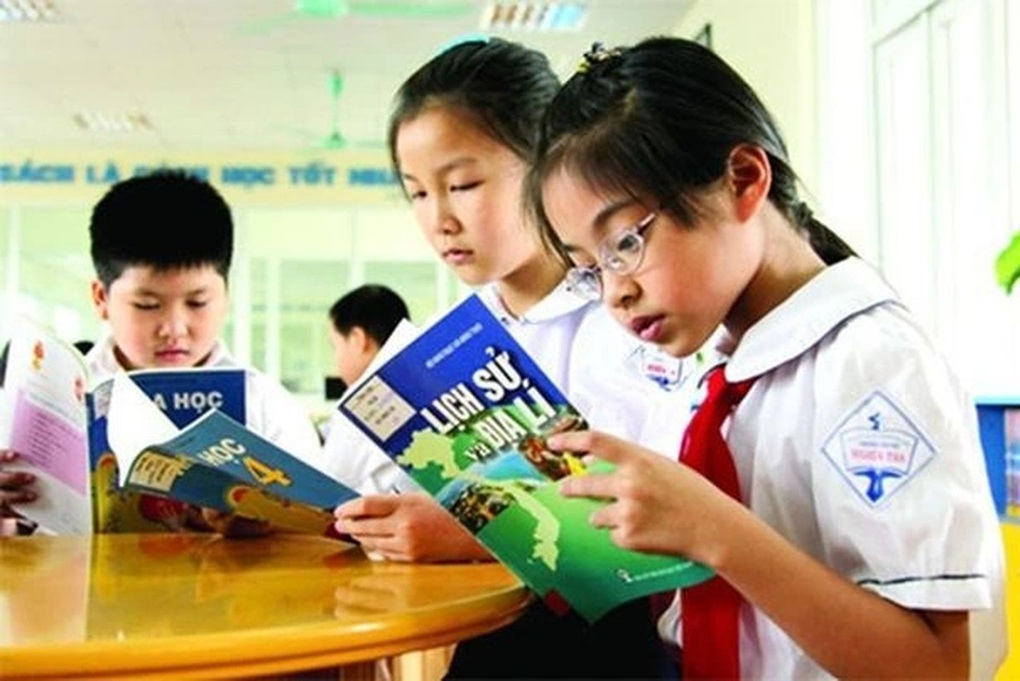 Một bộ SGK thống nhất toàn quốc: Giáo viên kiến nghị sửa môn tích hợp - 1