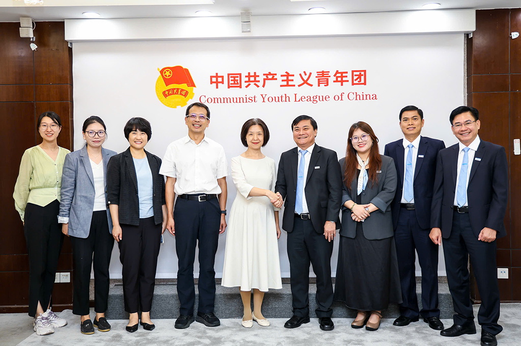 Báo Thanh Niên kết nối Thanh Niên Việt - Trung qua hành trình khám phá công nghệ và văn hóa - Ảnh 1. Báo Thanh Niên kết nối Thanh Niên Việt - Trung qua hành trình khám phá công nghệ và văn hóa - Ảnh 1.