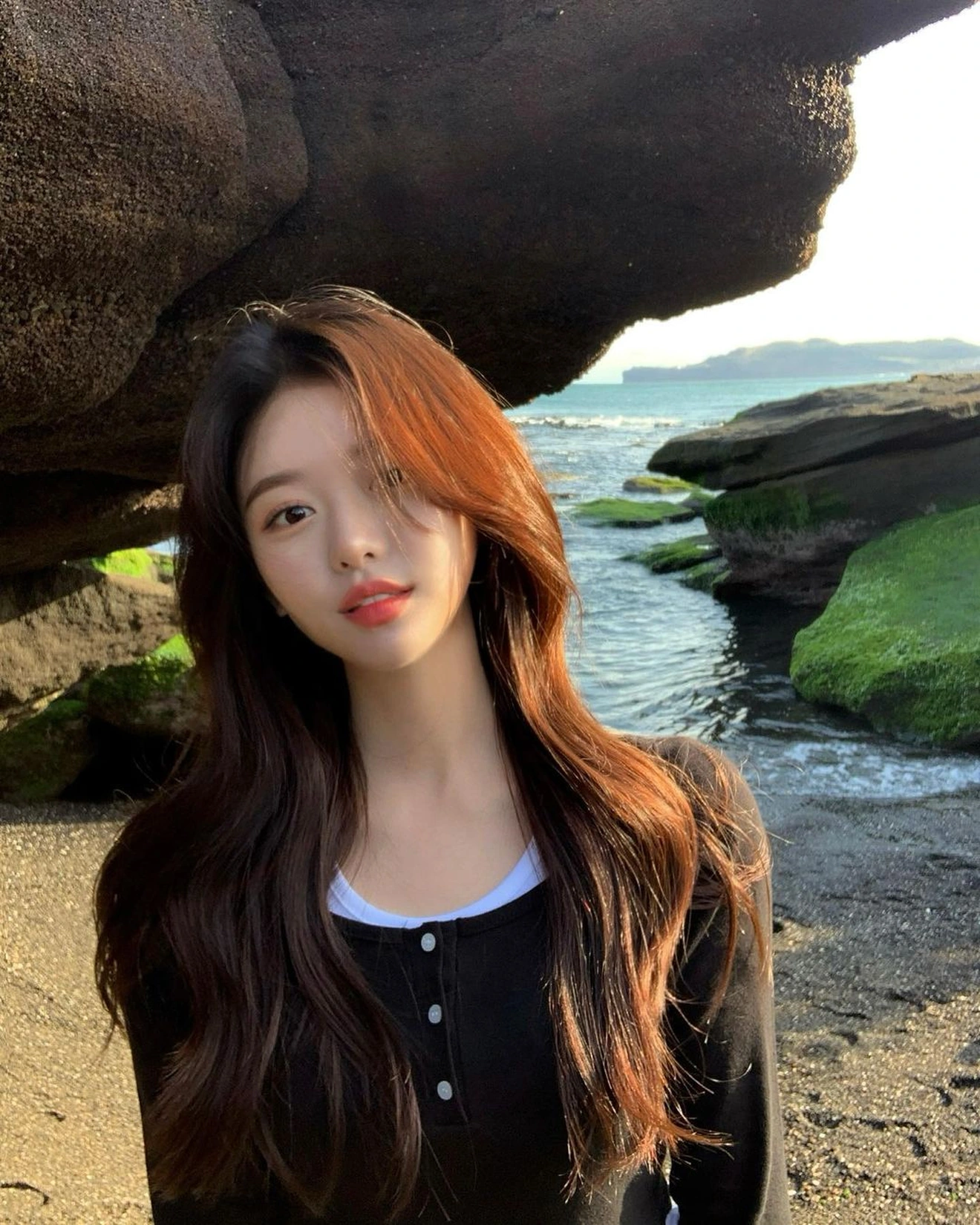 Cái răng cái tóc là góc con người, do đó hội con gái thường rất chăm chút đến những yếu tố này.