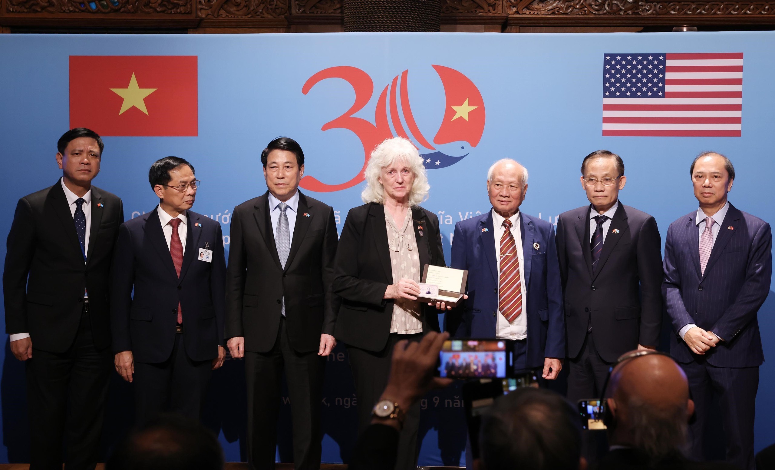 - Ảnh 2. - Ảnh 2.