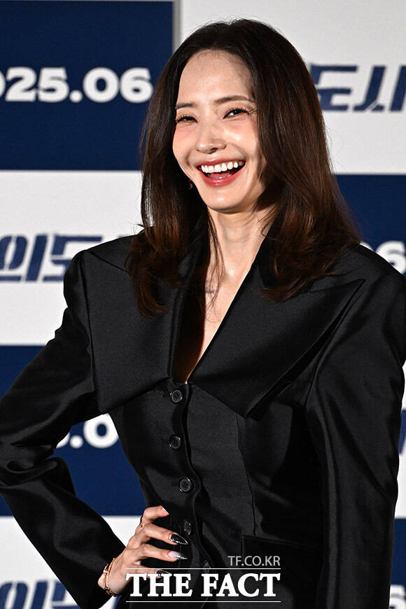 Mỹ nhân đẹp nhất Vườn Sao Băng làm sao thế này: Mặt mũi đơ như tượng, mắt lờ đờ, miệng cũng không mở nổi! - Ảnh 6.