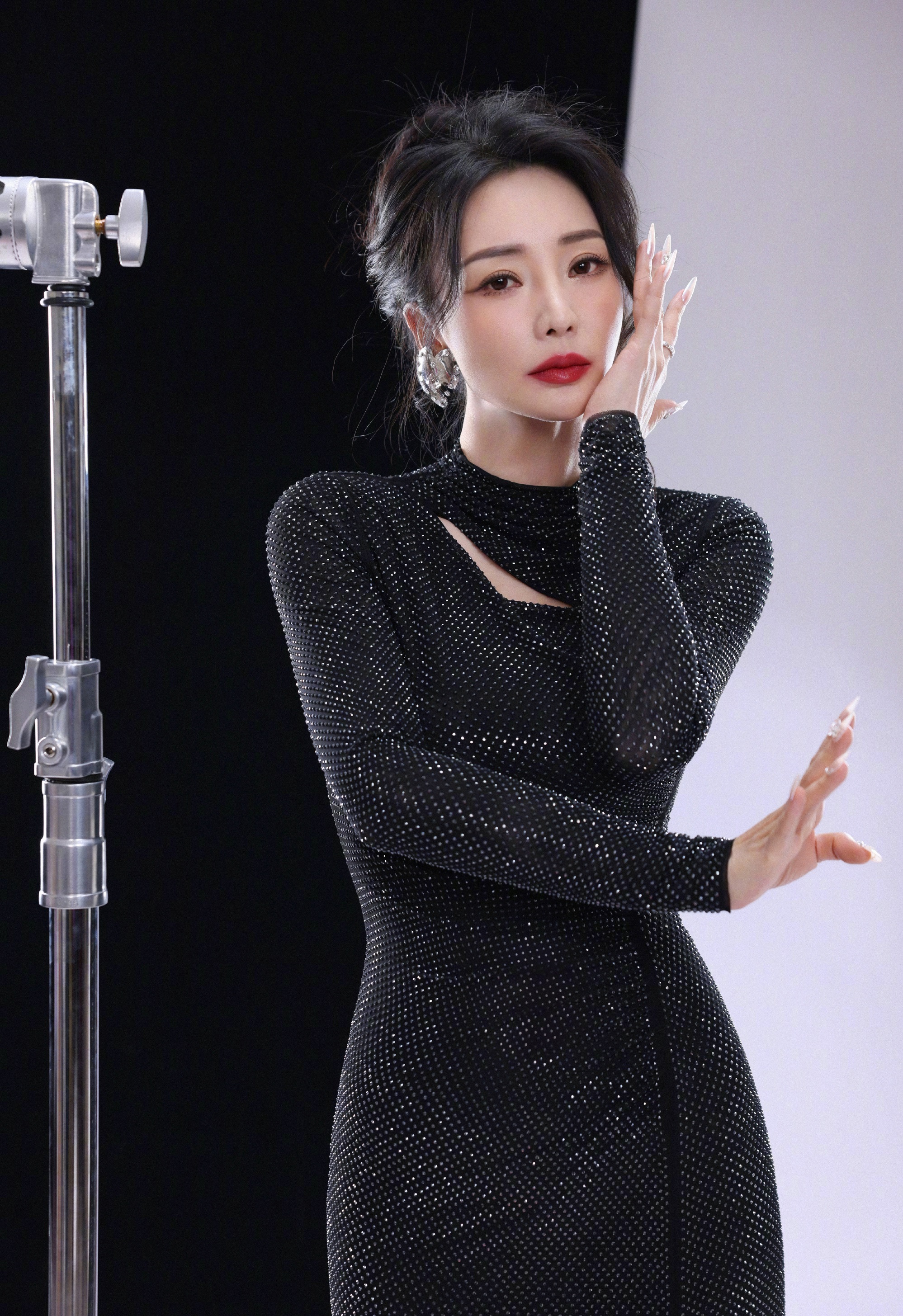 Mỹ nhân sở hữu body bốc lửa nhất showbiz nhưng không ai muốn cưới- Ảnh 1. Mỹ nhân sở hữu body bốc lửa nhất showbiz nhưng không ai muốn cưới- Ảnh 1.