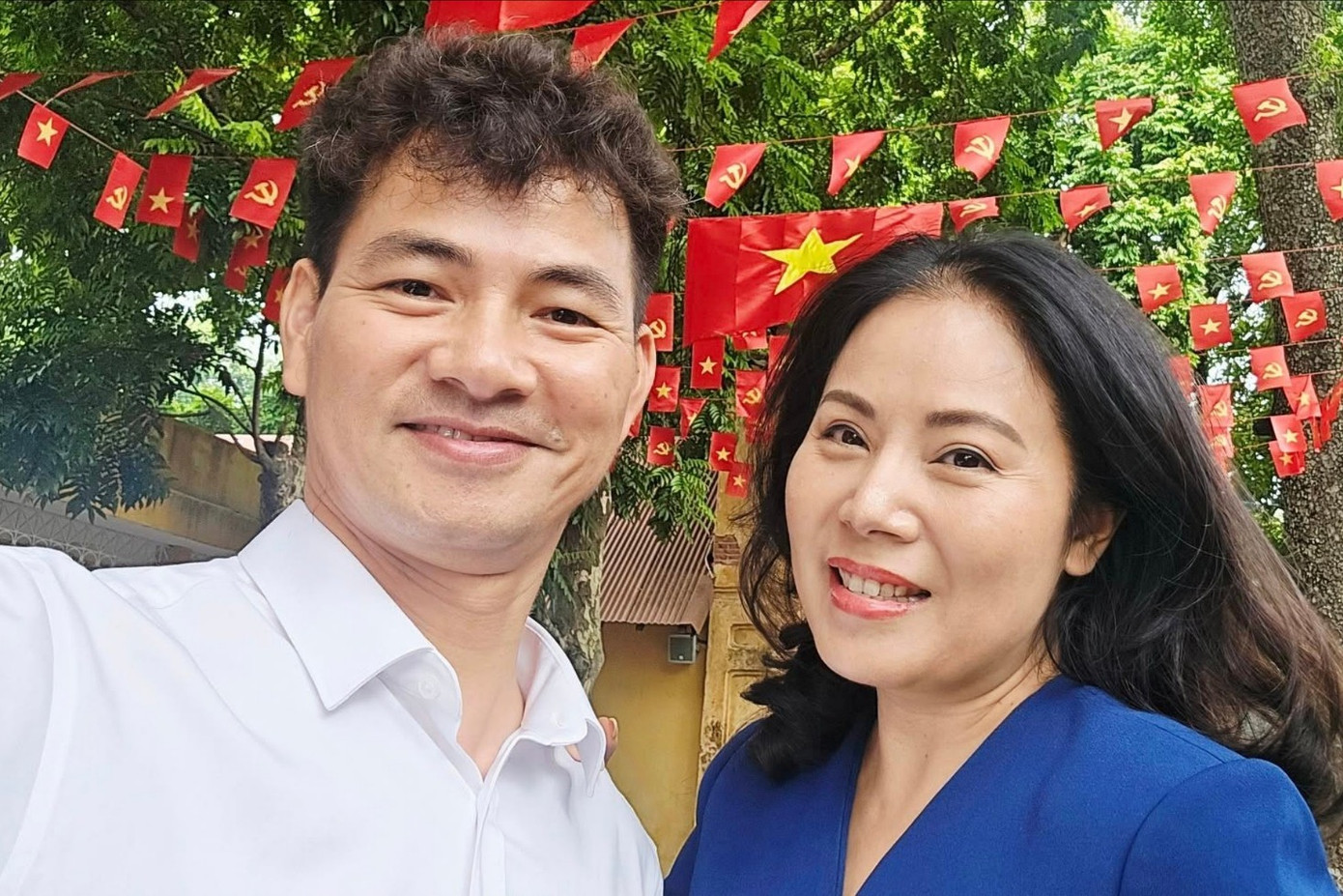 NSND Xuân Bắc và Hồng của 'Sóng ở đáy sông' sau 25 năm - Ảnh 1.