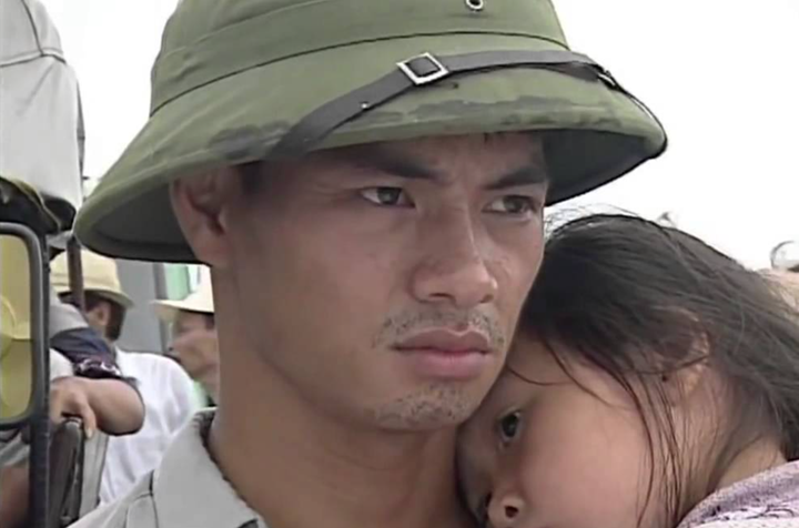 NSND Xuân Bắc và Hồng của 'Sóng ở đáy sông' sau 25 năm - Ảnh 3.