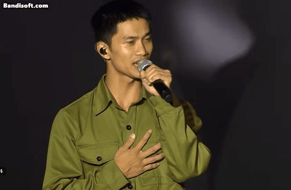 Nam diễn viên từ chối đóng Mưa Đỏ vì không có tiền mua vé máy bay, giờ thành ngôi sao triệu view làm gì cũng hot - Ảnh 4. Nam diễn viên từ chối đóng Mưa Đỏ vì không có tiền mua vé máy bay, giờ thành ngôi sao triệu view làm gì cũng hot - Ảnh 4.