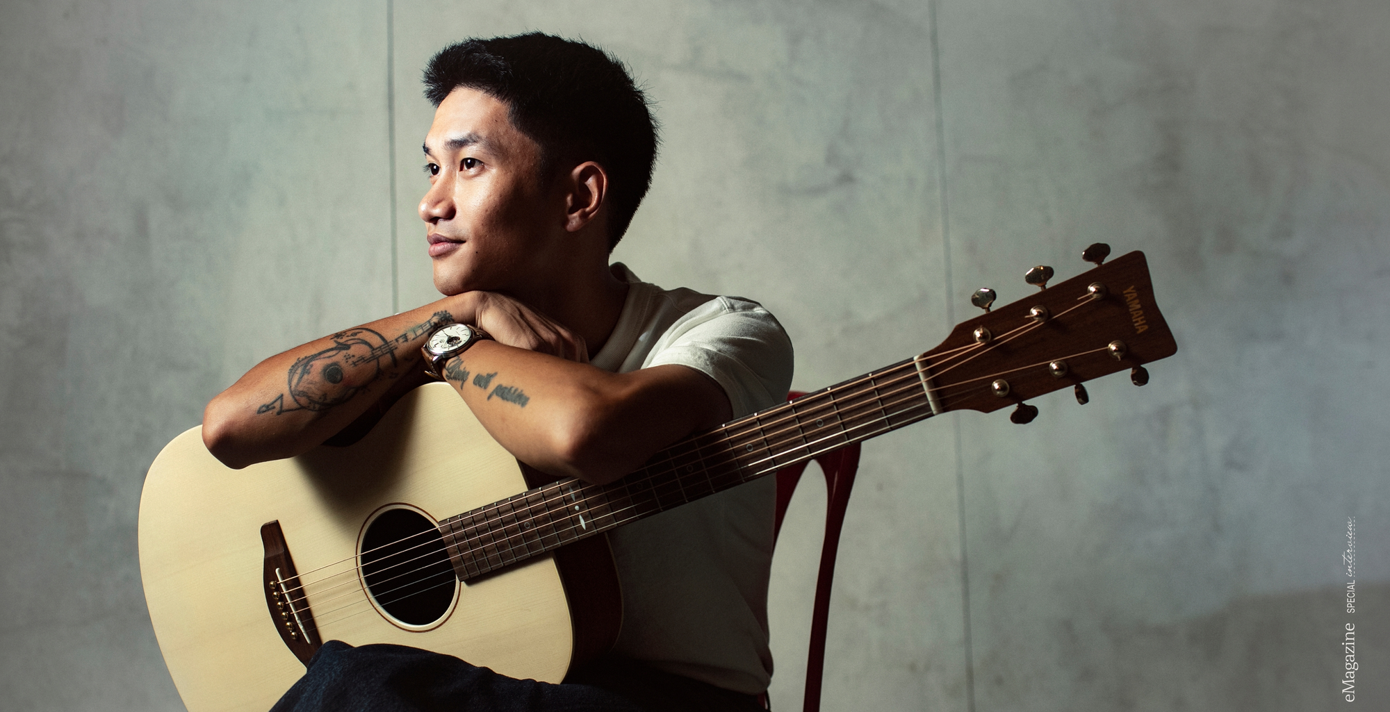 Nam diễn viên từ chối đóng Mưa Đỏ vì không có tiền mua vé máy bay, giờ thành ngôi sao triệu view làm gì cũng hot - Ảnh 1. Nam diễn viên từ chối đóng Mưa Đỏ vì không có tiền mua vé máy bay, giờ thành ngôi sao triệu view làm gì cũng hot - Ảnh 1.