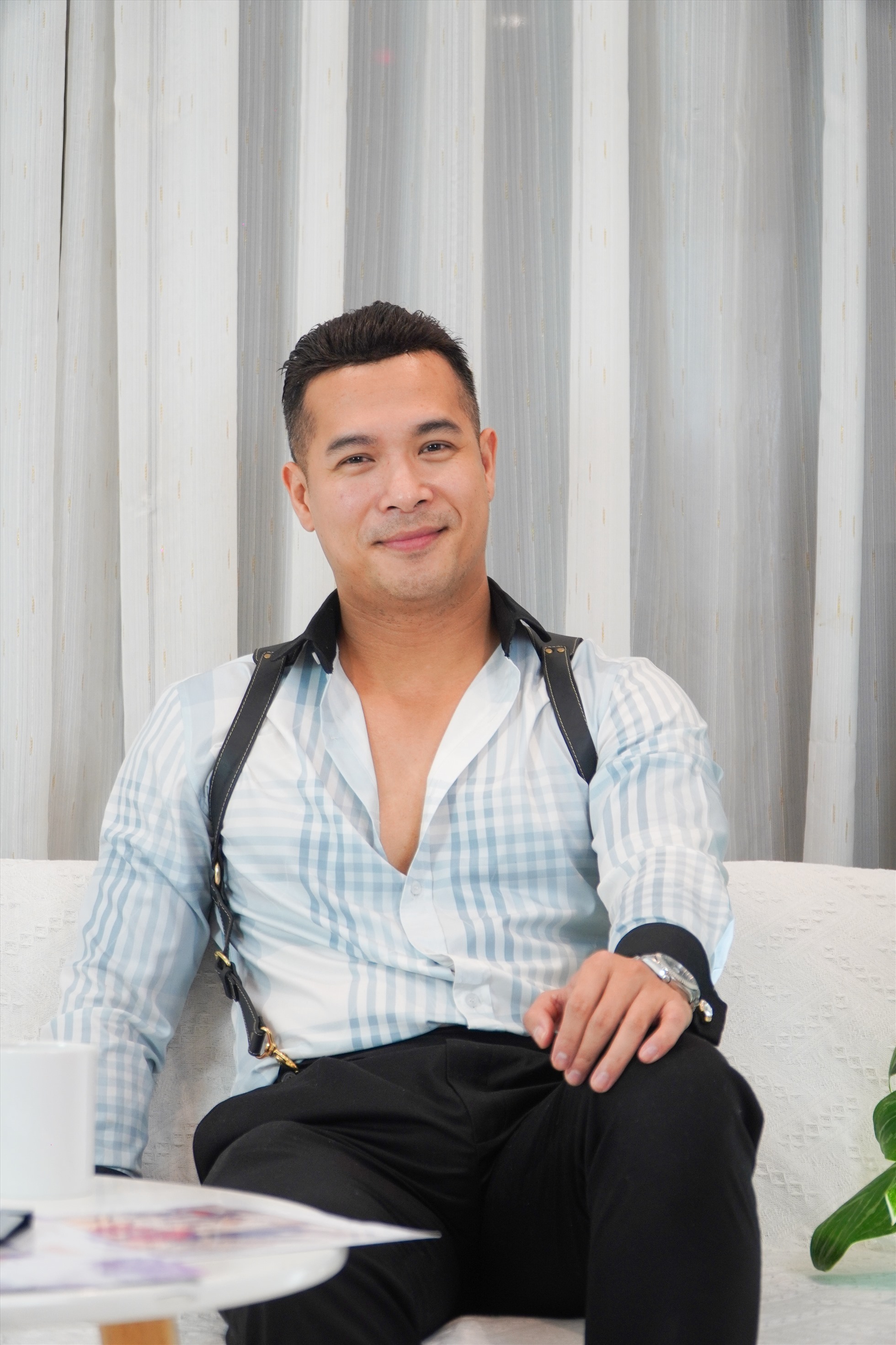 Nam nghệ sĩ mời Trường Giang dẫn đám cưới nhưng bị hủy hôn phút 89, ngoài 40 sống cô đơn, muốn có bạn gái - Ảnh 1.