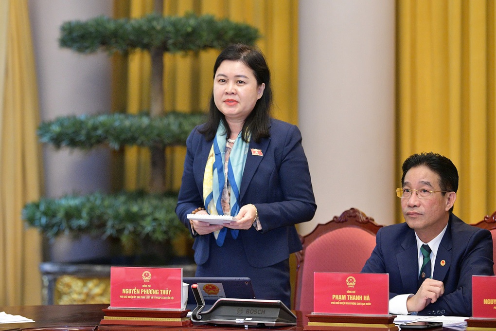 Nếu bỏ cấp huyện, chắc chắn phải tính đến sửa Hiến pháp - 1 Nếu bỏ cấp huyện, chắc chắn phải tính đến sửa Hiến pháp - 1