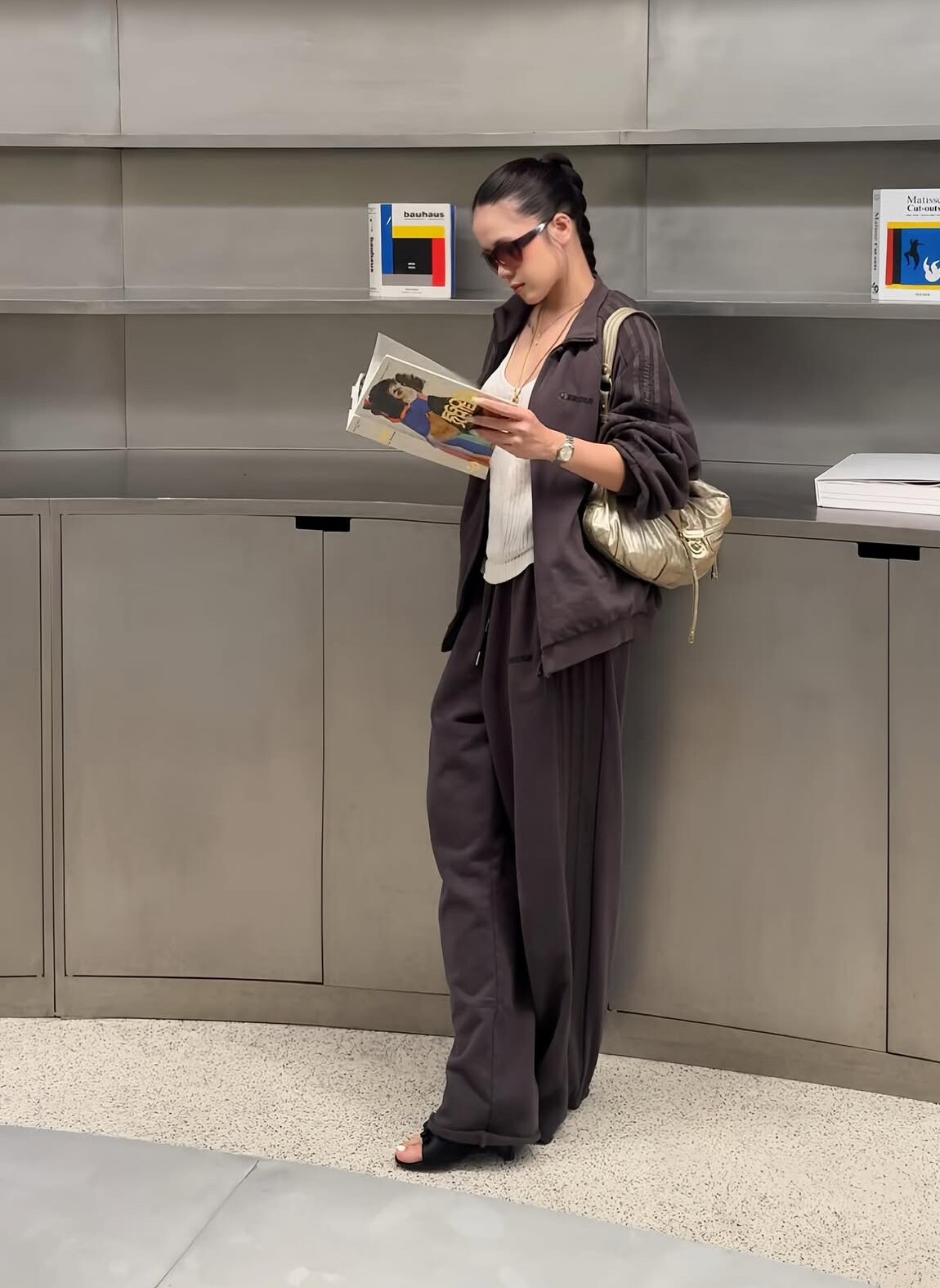 Ngay dưới metro Sài Gòn có địa điểm mới cuối tuần giới trẻ tấp nập check-in, đi một vòng đủ ảnh sống ảo cả tuần - 4