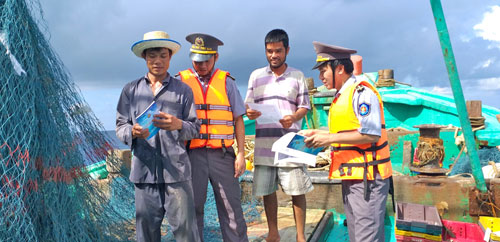 Ngư dân ở đâu, kiểm ngư ở đó - Ảnh 1. Ngư dân ở đâu, kiểm ngư ở đó - Ảnh 1.