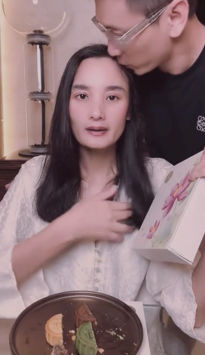 Nữ người mẫu bị chê xấu suốt 15 năm, giải nghệ rồi bỗng khẩu chiến với cư dân mạng- Ảnh 1.