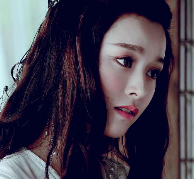 1 cái ngoái đầu của mỹ nhân này đủ làm 10 tòa thành sụp đổ: Đẹp điên đảo chúng sinh, không lẫn vào đâu được - Ảnh 3.