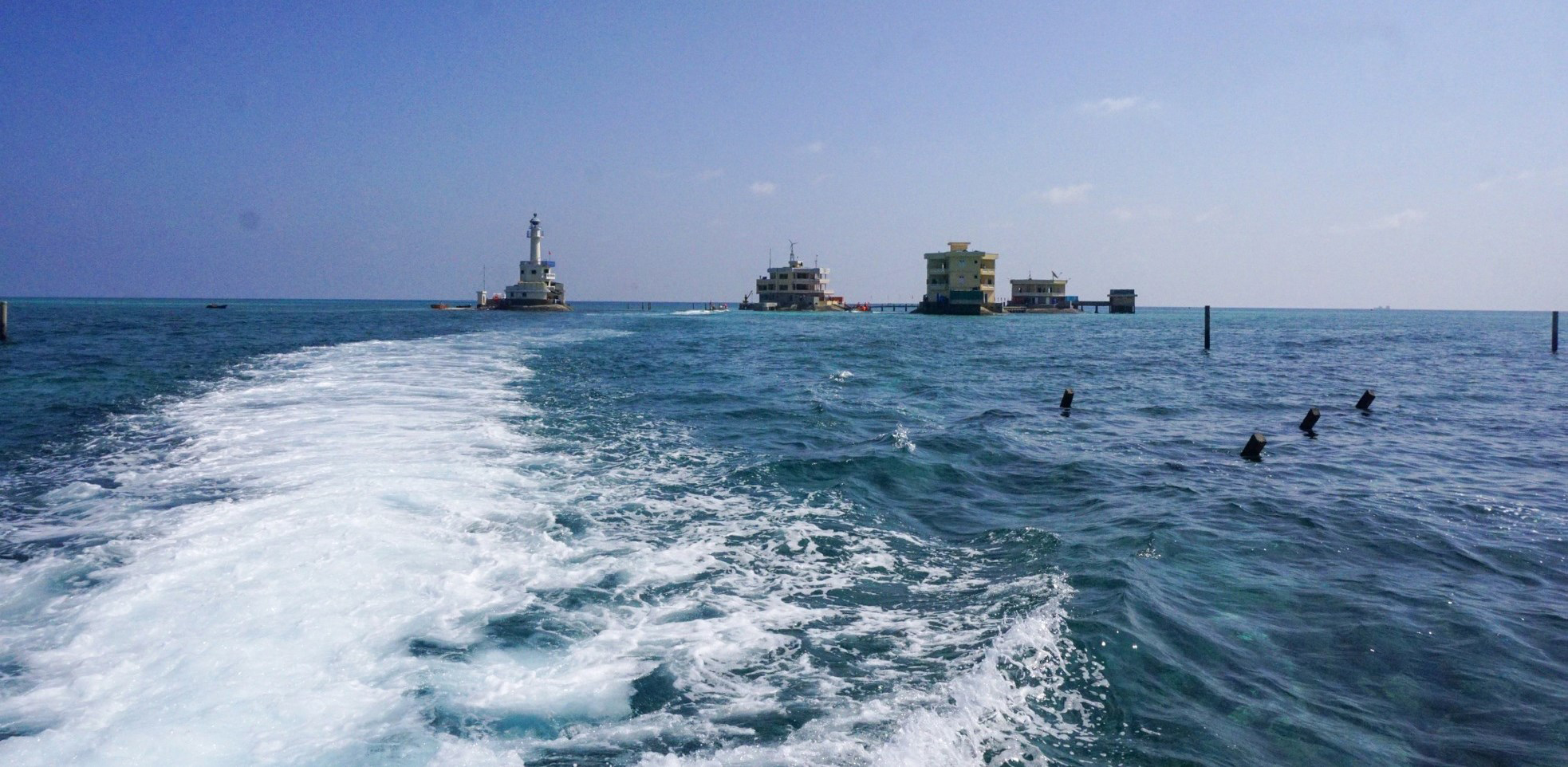 Nhớ một thời xây đảo- Ảnh 1. Nhớ một thời xây đảo- Ảnh 1.