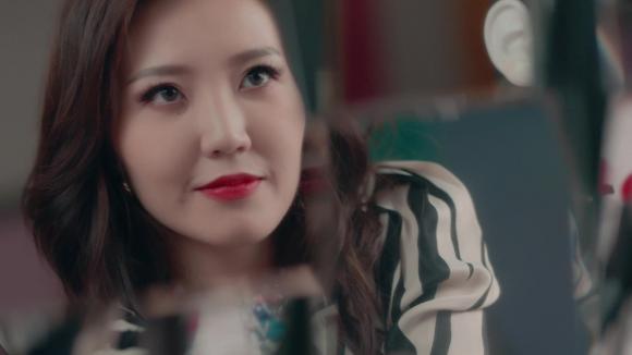 dau-hieu-phu-nu-ich-ky-tham-hiem-1-ngoisaovn-w1920-h1080 7 phụ nữ thâm hiểm, phụ nữ ích kỷ