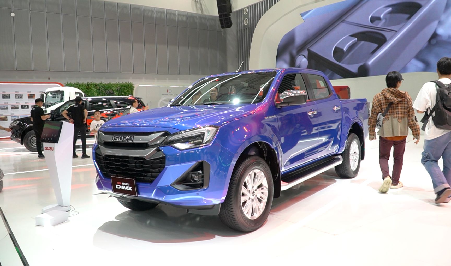 - Ảnh 1. Thói quen tàn phá động cơ dầu của người Việt - Ảnh 1.