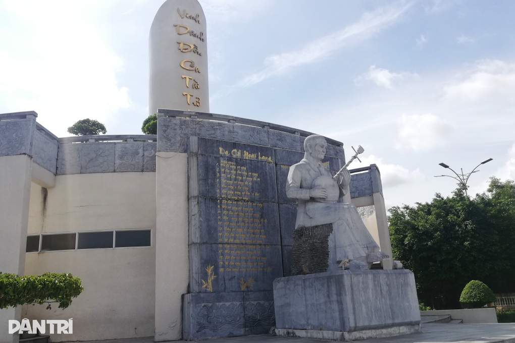 Nơi nào có thể ngắm bình minh trên Biển Đông và hoàng hôn ở Biển Tây? - 1