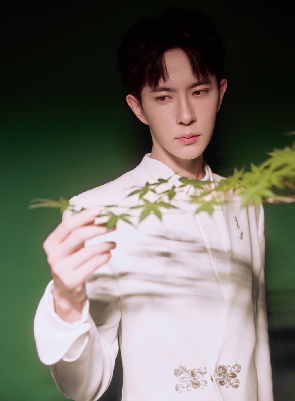 Nữ diễn viên bị gọi tên trong vụ tử vong rơi lầu của mỹ nam Trung Quốc - 1