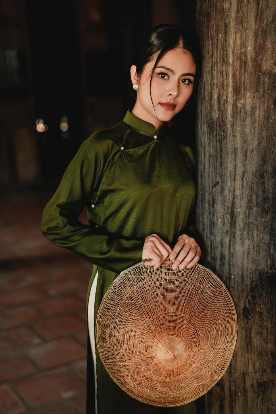 Nữ nghệ sĩ trẻ đẹp là CEO sở hữu spa làm đẹp, khu du lịch sinh thái 50.000m2, sinh 4 con cho đại gia - Ảnh 1. Nữ nghệ sĩ trẻ đẹp là CEO sở hữu spa làm đẹp, khu du lịch sinh thái 50.000m2, sinh 4 con cho đại gia - Ảnh 1.