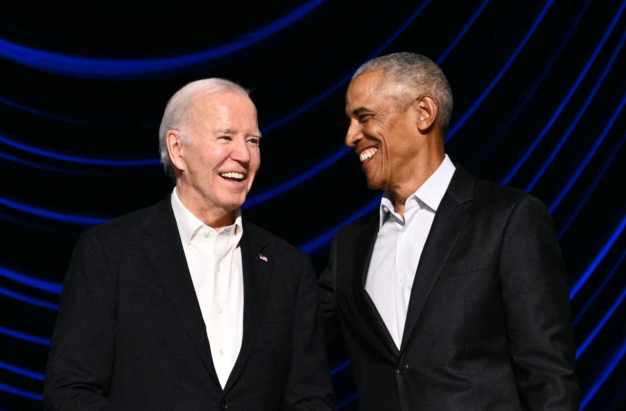 Ông Obama, bà Harris, Clinton gửi lời chúc: Ông Biden là chiến binh, sẽ vượt qua ung thư - Ảnh 1.