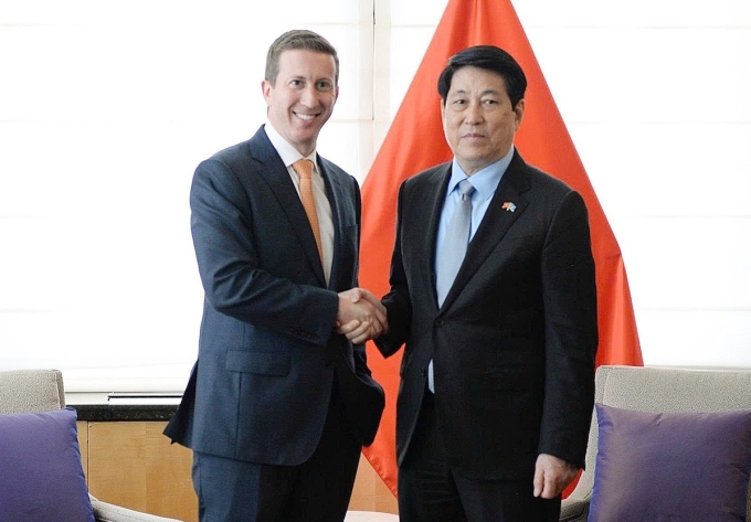 Chủ tịch nước Lương Cường tiếp Giám đốc điều hành Quỹ đầu tư Warburg Pincus, Chủ tịch Hội đồng Kinh doanh Mỹ - ASEAN Jeffrey David Perlman, ngày 22/9. Ảnh: TTXVN