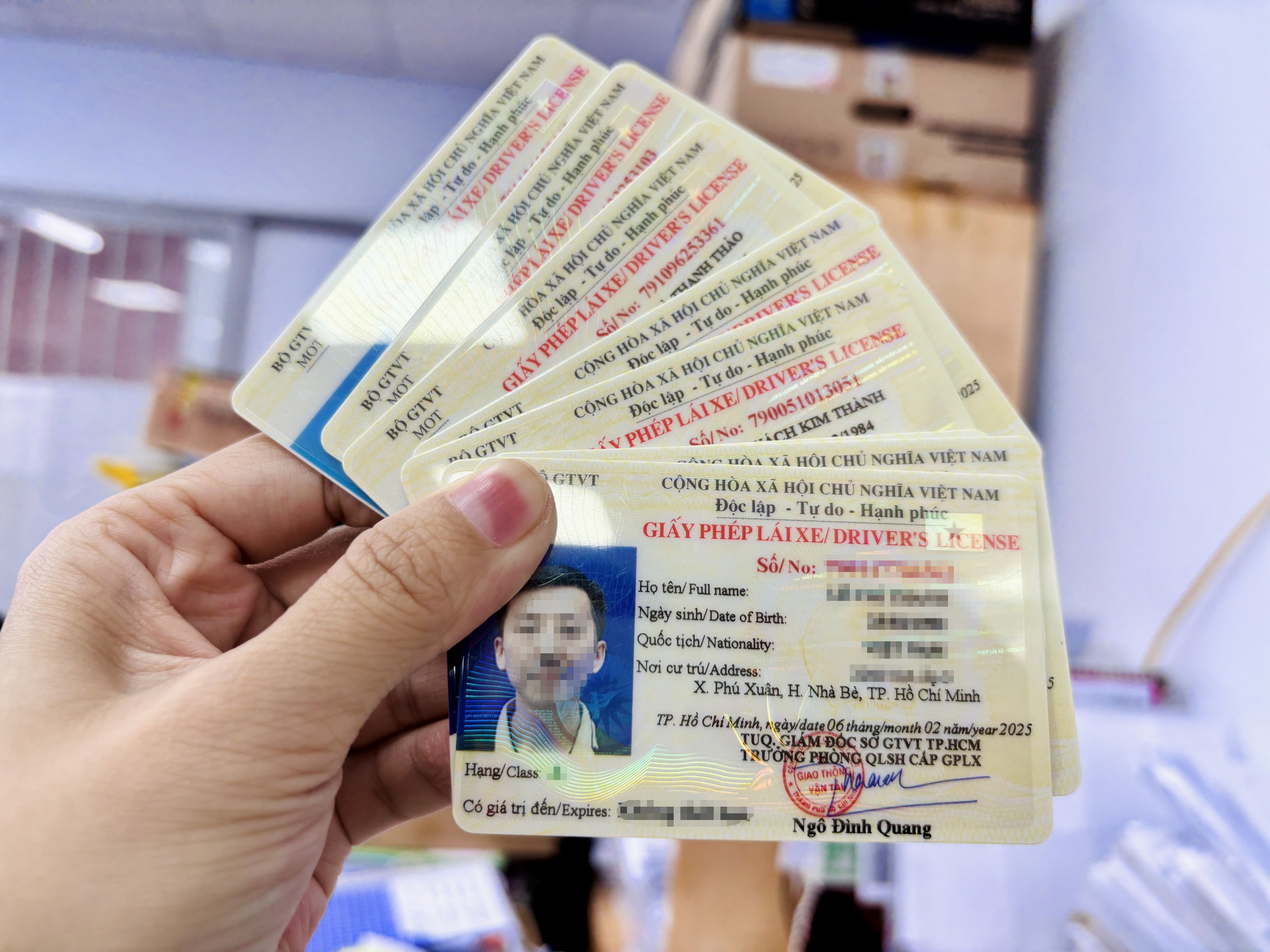 Đăng ký ô tô, xe máy được giảm 30% phí, lệ phí - Ảnh 1.