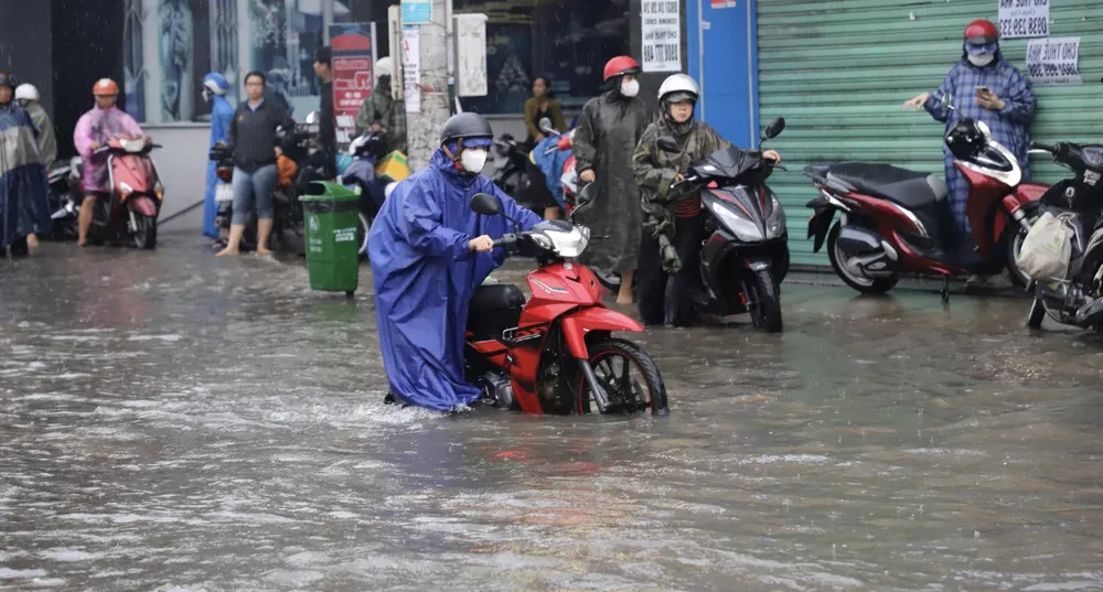 Theo dự báo, trong những ngày tới thời tiết TP.HCM và các tỉnh Nam Bộ sẽ có mưa nhiều nơi. Ảnh: NC TP.HCM và các tỉnh Nam Bộ khả năng sẽ có mưa do bão trong vài ngày tới