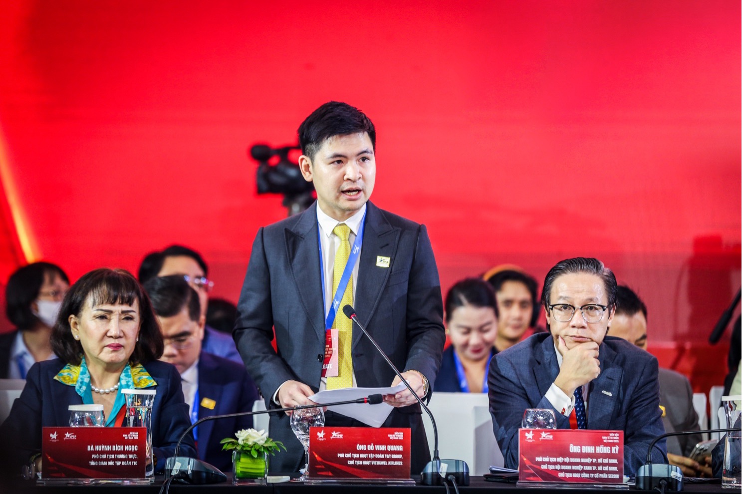 T&T Group đề xuất nhóm kiến nghị tại Diễn đàn kinh tế tư nhân Việt Nam 2025 - Ảnh 1. T&T Group đề xuất nhóm kiến nghị tại Diễn đàn kinh tế tư nhân Việt Nam 2025 - Ảnh 1.