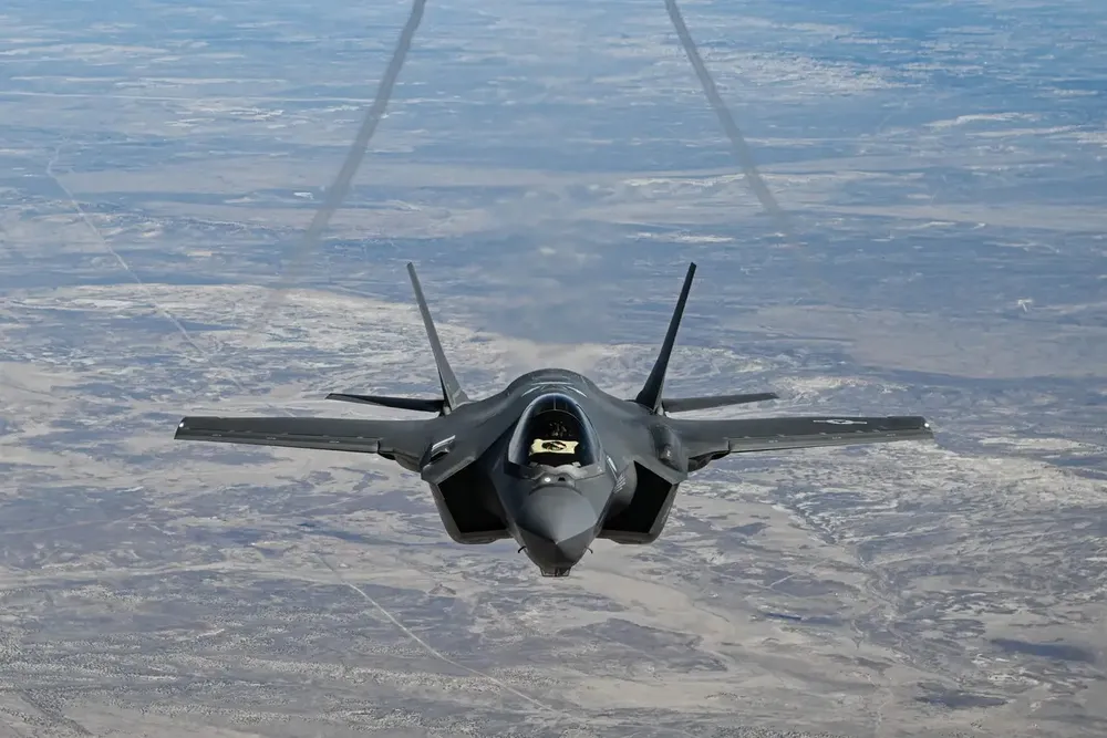 Một tiêm kích F-35. Ảnh: KHÔNG QUÂN MỸ Thông tin tiêm kích F-35 ‘suýt’ trúng tên lửa Houthis có đáng lo với Mỹ?