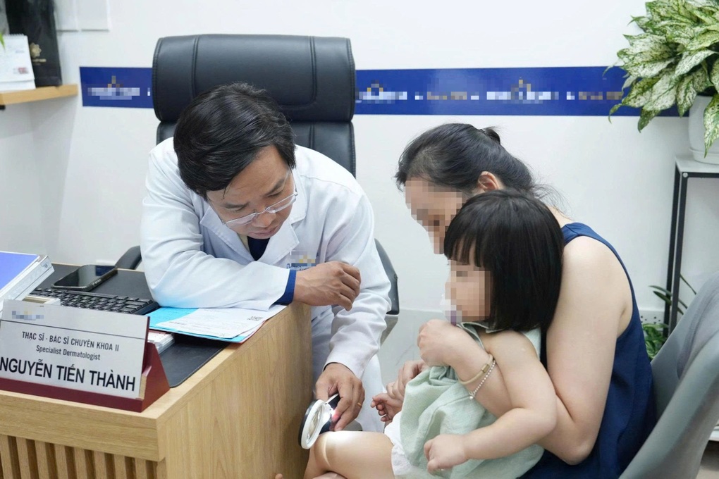 Thủ phạm trong hồ bơi khiến trẻ bị tổn thương da nặng - 1