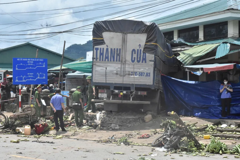 Thủ tướng chỉ đạo khắc phục hậu quả vụ tai nạn đặc biệt nghiêm trọng tại Quảng Trị