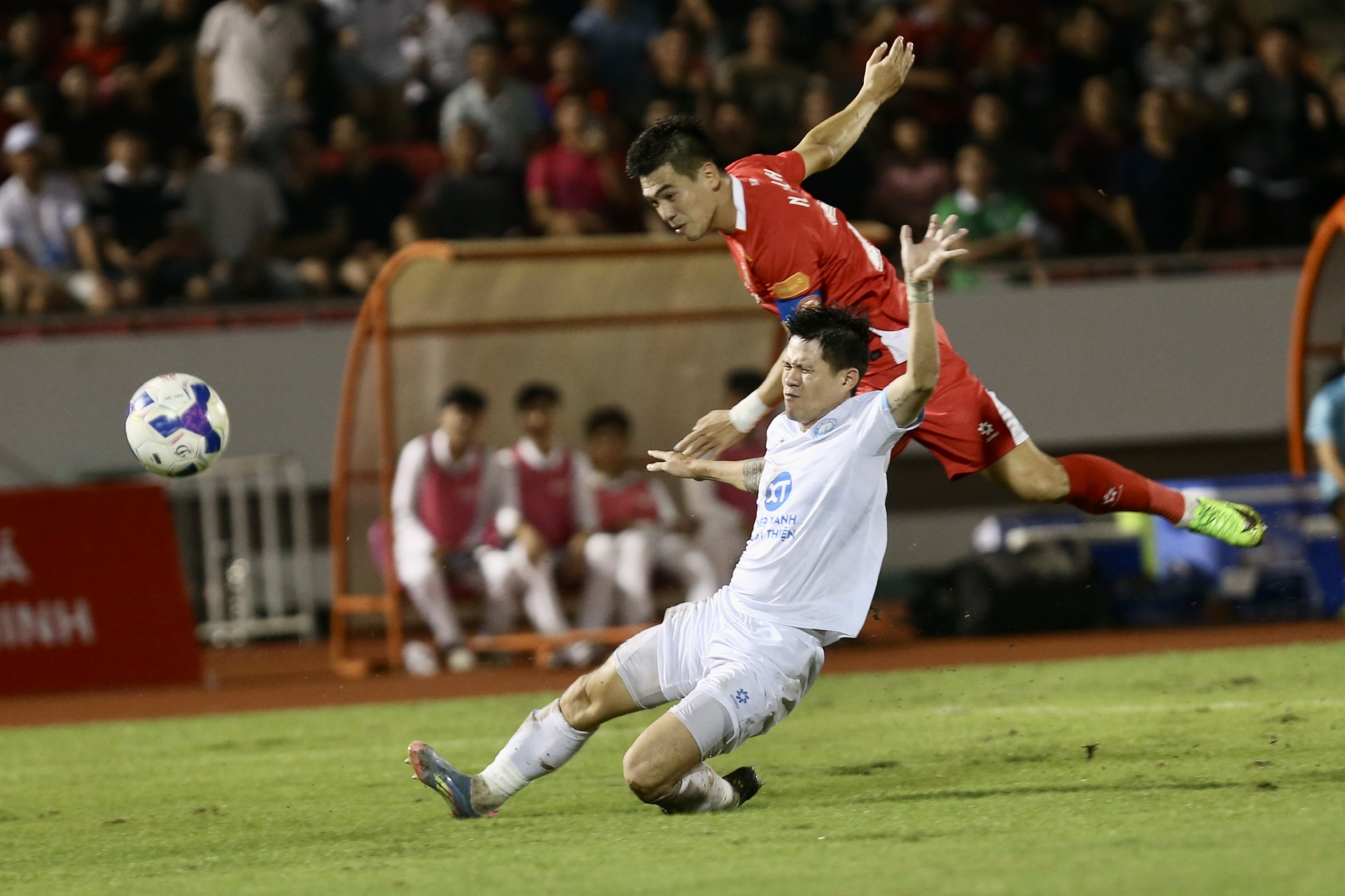 Lịch thi đấu vòng 4 V-League: Tiến Linh đối đầu đội bóng cũ, nóng loạt derby 3 miền- Ảnh 1. Lịch thi đấu vòng 4 V-League: Tiến Linh đối đầu đội bóng cũ, nóng loạt derby 3 miền- Ảnh 1.