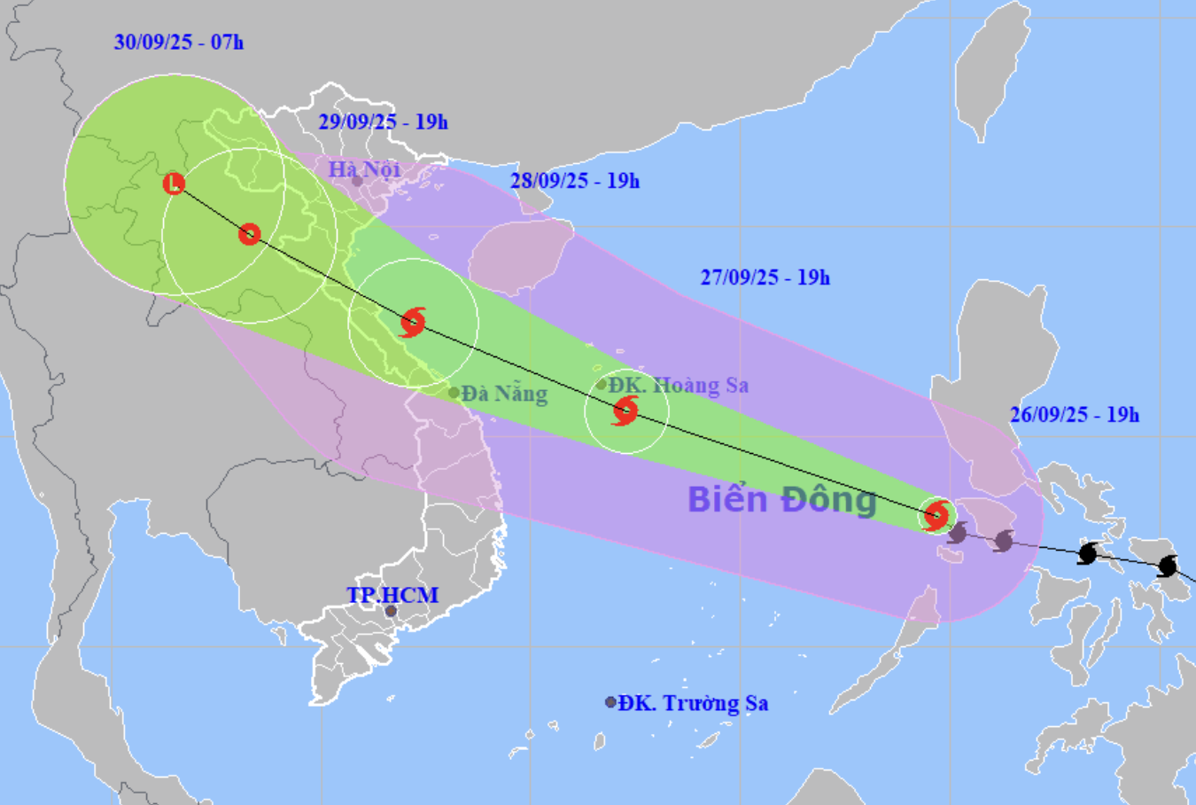 Tin bão Bualoi mới nhất: Đã vào biển Đông, giật cấp 15 và di chuyển rất nhanh 30 - 35 km/h- Ảnh 1.