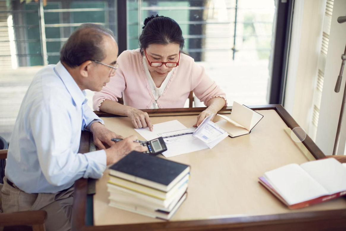 Tổng lương hưu 16 triệu/tháng nhưng vợ chồng tôi vẫn có sổ tiết kiệm cả trăm triệu mỗi năm: Sống tối giản nhưng không khổ hạnh- Ảnh 1.