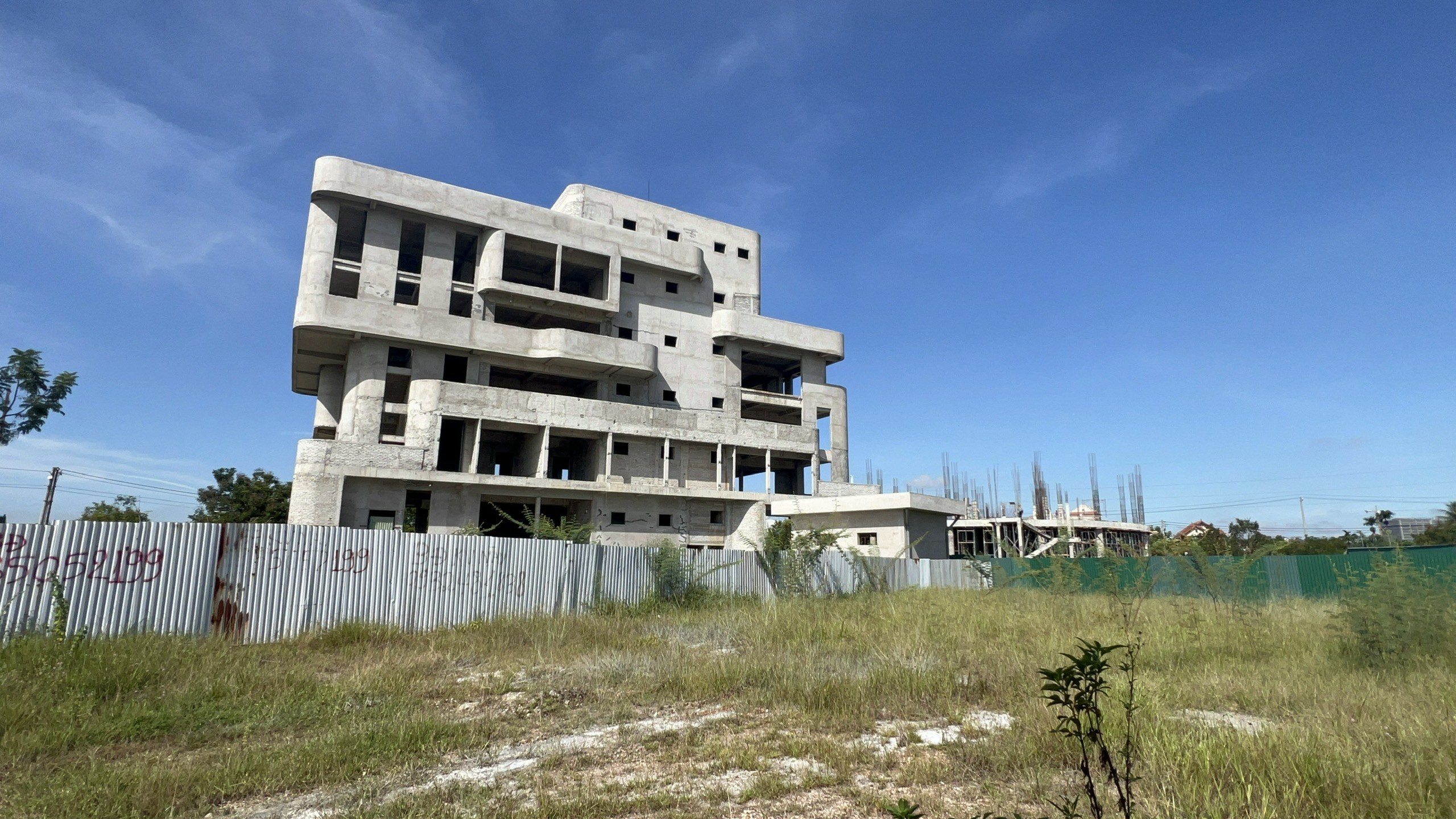 Trước khi "chạy làng" khỏi gói thầu toà nhà CNTT Huế, nhà thầu kinh doanh ra sao? 1 Trước khi