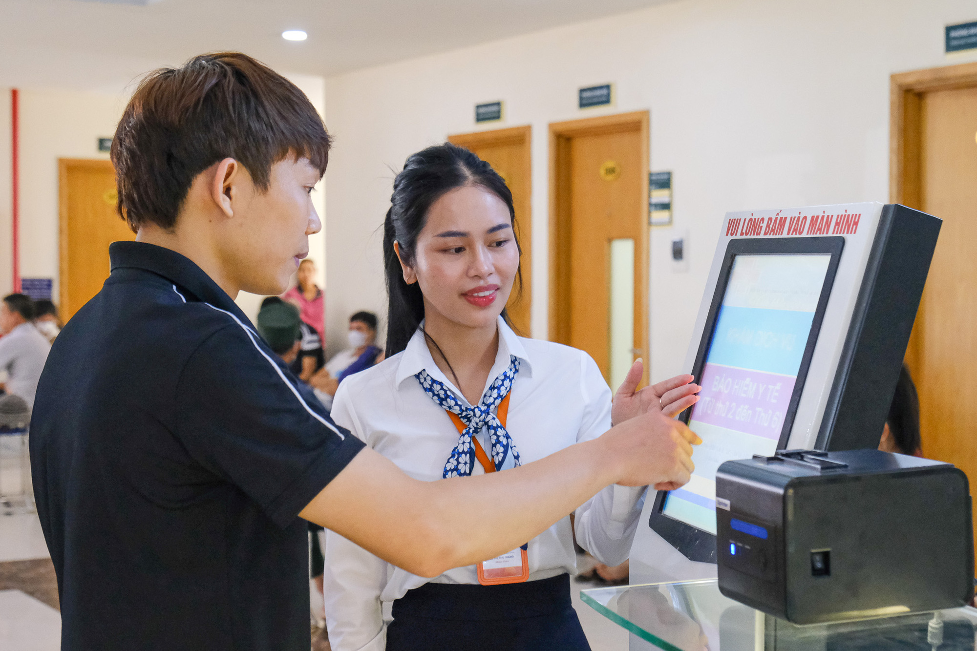 Từ ngày 1-7, người ở TP.HCM có thể khám chữa bệnh bảo hiểm y tế ở Hà Nội - Ảnh 1. Từ ngày 1-7, người ở TP.HCM có thể khám chữa bệnh bảo hiểm y tế ở Hà Nội - Ảnh 1.